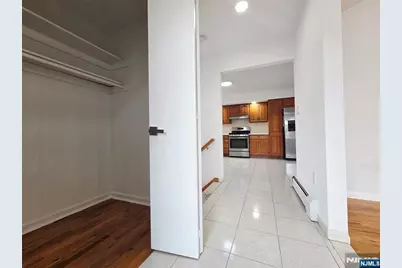 31 Marion Avenue 2 #2, Cliffside Park, NJ 07010 - Photo 8