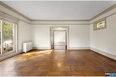 540 Highridge Avenue, Cliffside Park, NJ 07010 - Photo 8