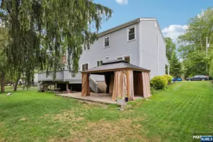 39 Maple Ave, Demarest, NJ 07627 - Photo 38