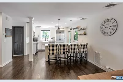 44 Pavonia Avenue, Emerson, NJ 07630 - Photo 10