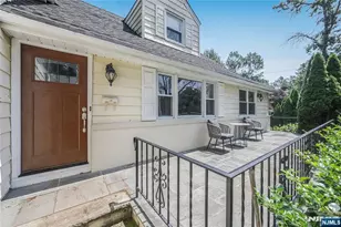 122 Village Cir W, Paramus, NJ 07652 - Photo 2