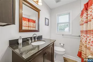 122 Village Cir W, Paramus, NJ 07652 - Photo 14