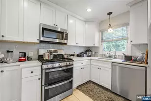 122 Village Cir W, Paramus, NJ 07652 - Photo 4