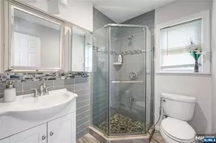 122 Village Cir W, Paramus, NJ 07652 - Photo 8