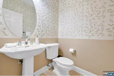 206 Van Buren Drive, Paramus, NJ 07652 - Photo 28