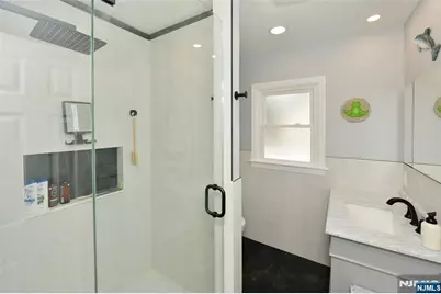 115 Marshall Avenue, Little Ferry, NJ 07643 - Photo 8