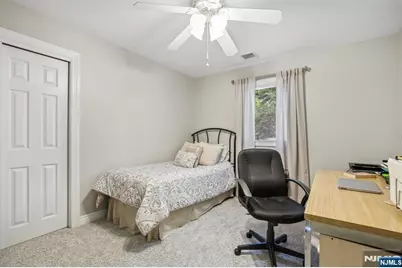 292 Gorden Drive, Paramus, NJ 07652 - Photo 32