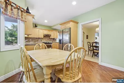 292 Gorden Drive, Paramus, NJ 07652 - Photo 18