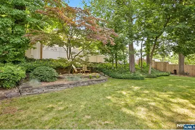 292 Gorden Drive, Paramus, NJ 07652 - Photo 46