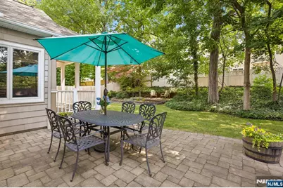 292 Gorden Drive, Paramus, NJ 07652 - Photo 42