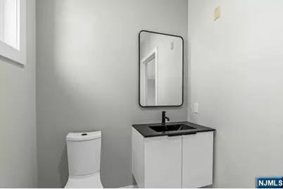 2021 Jones Road 204 #204, Fort Lee, NJ 07024 - Photo 6