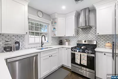 472 Macarthur Avenue 5 #5, Garfield, NJ 07026 - Photo 14