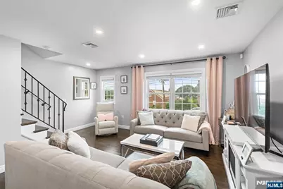 472 Macarthur Avenue 5 #5, Garfield, NJ 07026 - Photo 10