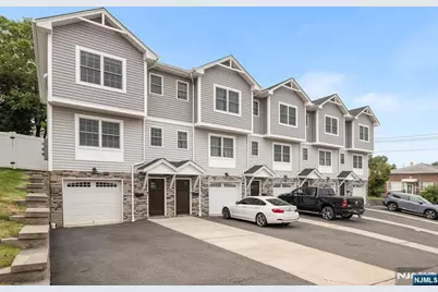 472 Macarthur Avenue 5 #5, Garfield, NJ 07026 - Photo 1