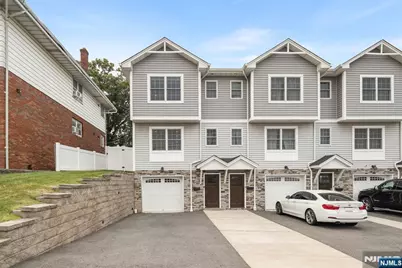 472 Macarthur Avenue 5 #5, Garfield, NJ 07026 - Photo 4