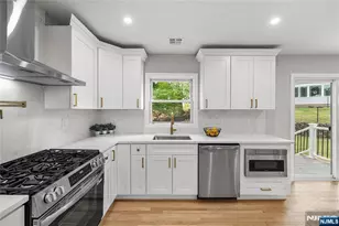 76 Dawn Ave, Haledon, NJ 07508 - Photo 16