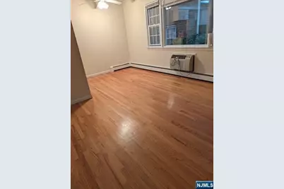 60 Columbia Avenue 17 #17, Dumont, NJ 07628 - Photo 4