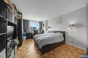 2000 Linwood Ave 10R, Fort Lee, NJ 07024 - Photo 18