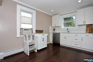 369 Sussex Rd, Wood Ridge, NJ 07075 - Photo 14