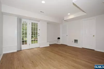 90 Elm Street, Allendale, NJ 07401 - Photo 20