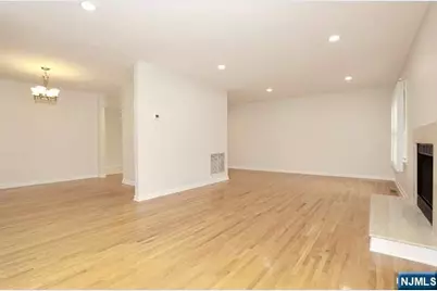 90 Elm Street, Allendale, NJ 07401 - Photo 12