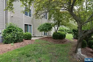 90 Elm St, Allendale, NJ 07401 - Photo 24