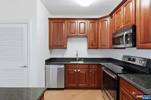 20 Ave At Port Imperial 323, West New York, NJ 07093 - Photo 4