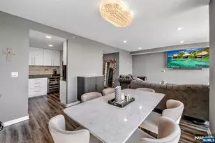 916 Hudson Park, Edgewater, NJ 07020 - Photo 8