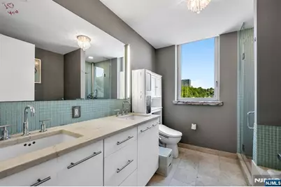 916 Hudson Park, Edgewater, NJ 07020 - Photo 20