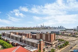 916 Hudson Park, Edgewater, NJ 07020 - Photo 1
