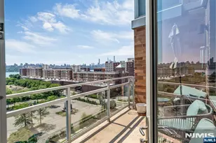 916 Hudson Park, Edgewater, NJ 07020 - Photo 12