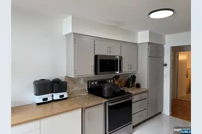 137 Orient, Rutherford, NJ 07070 - Photo 6