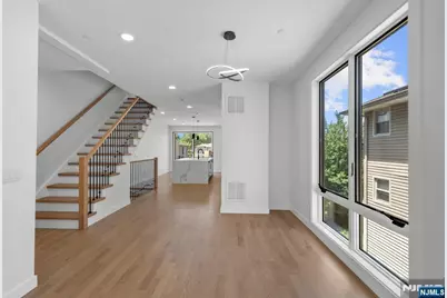 793 Inwood Terrace, Cliffside Park, NJ 07010 - Photo 4