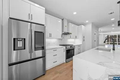 793 Inwood Terrace, Cliffside Park, NJ 07010 - Photo 6