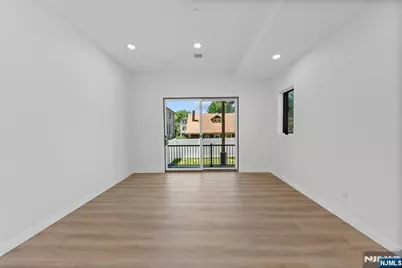 793 Inwood Terrace, Cliffside Park, NJ 07010 - Photo 30