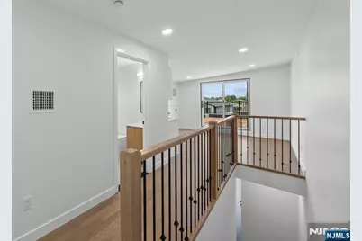 793 Inwood Terrace, Cliffside Park, NJ 07010 - Photo 20