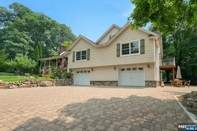 174 Mahwah Road, Mahwah, NJ 07430 - Photo 2