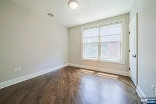 35 Marquis 35, Edgewater, NJ 07020 - Photo 20
