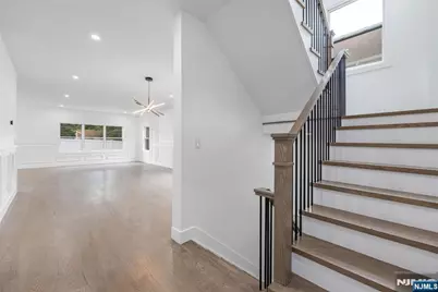 191 Washington Place, Teaneck Township, NJ 07666 - Photo 18