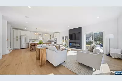 4 Hilltop, Essex Fells, NJ 07021 - Photo 2