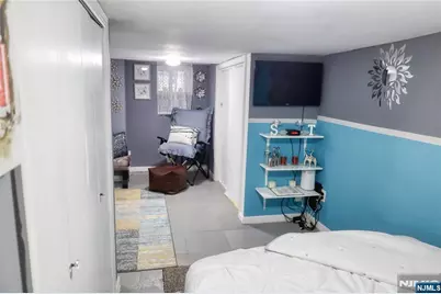 9 Emerson Place, Newark, NJ 07114 - Photo 20