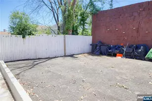 9 Emerson Pl, Newark, NJ 07114 - Photo 24