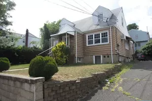 377 Westminster Pl 2nd Floor, Lodi, NJ 07644 - Photo 2