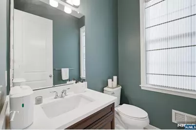 141 Roosevelt Drive, Wood Ridge, NJ 07075 - Photo 16