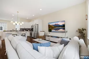 141 Roosevelt Dr, Wood Ridge, NJ 07075 - Photo 12