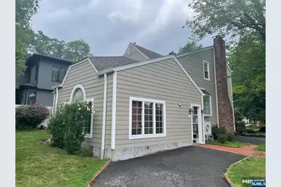 114 Sunset Lane, Tenafly, NJ 07670 - Photo 2