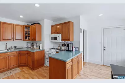 97 Bergen Street, Garfield, NJ 07026 - Photo 20