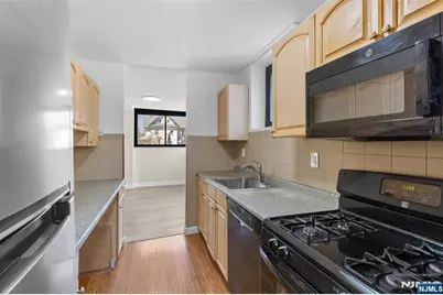 235 Prospect Avenue 2B #2B, Hackensack, NJ 07601 - Photo 14