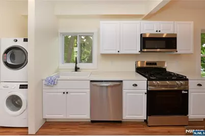 42 Park Avenue, Allendale, NJ 07401 - Photo 8