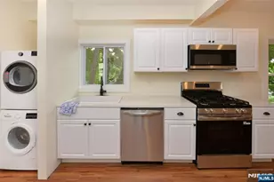 42 Park Ave, Allendale, NJ 07401 - Photo 8